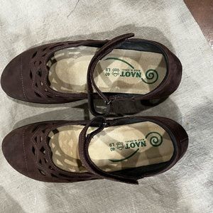 NAOT new shoes size 9 color -Coffee Bean